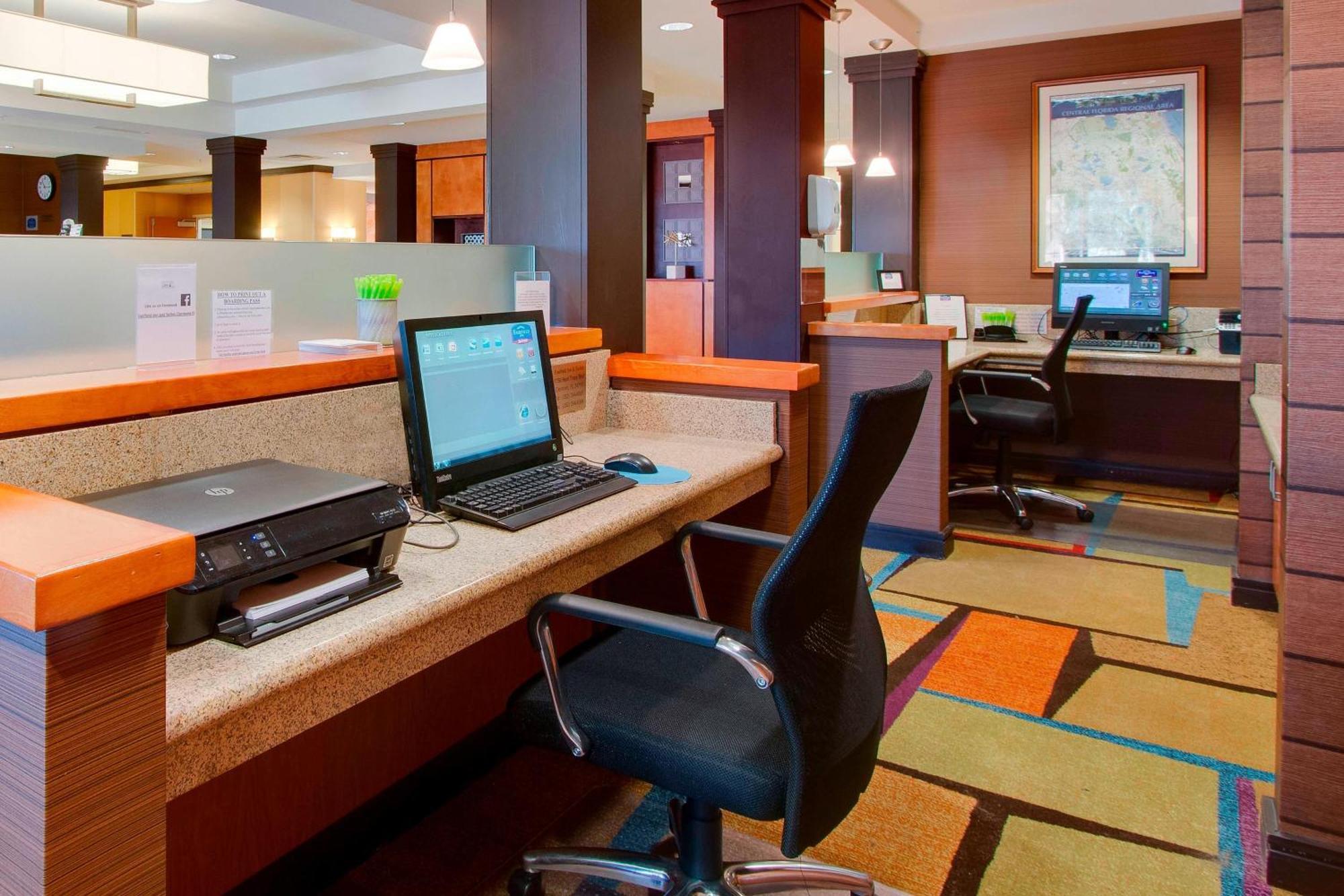 Fairfield Inn & Suites By Marriott Клермонт Екстериор снимка