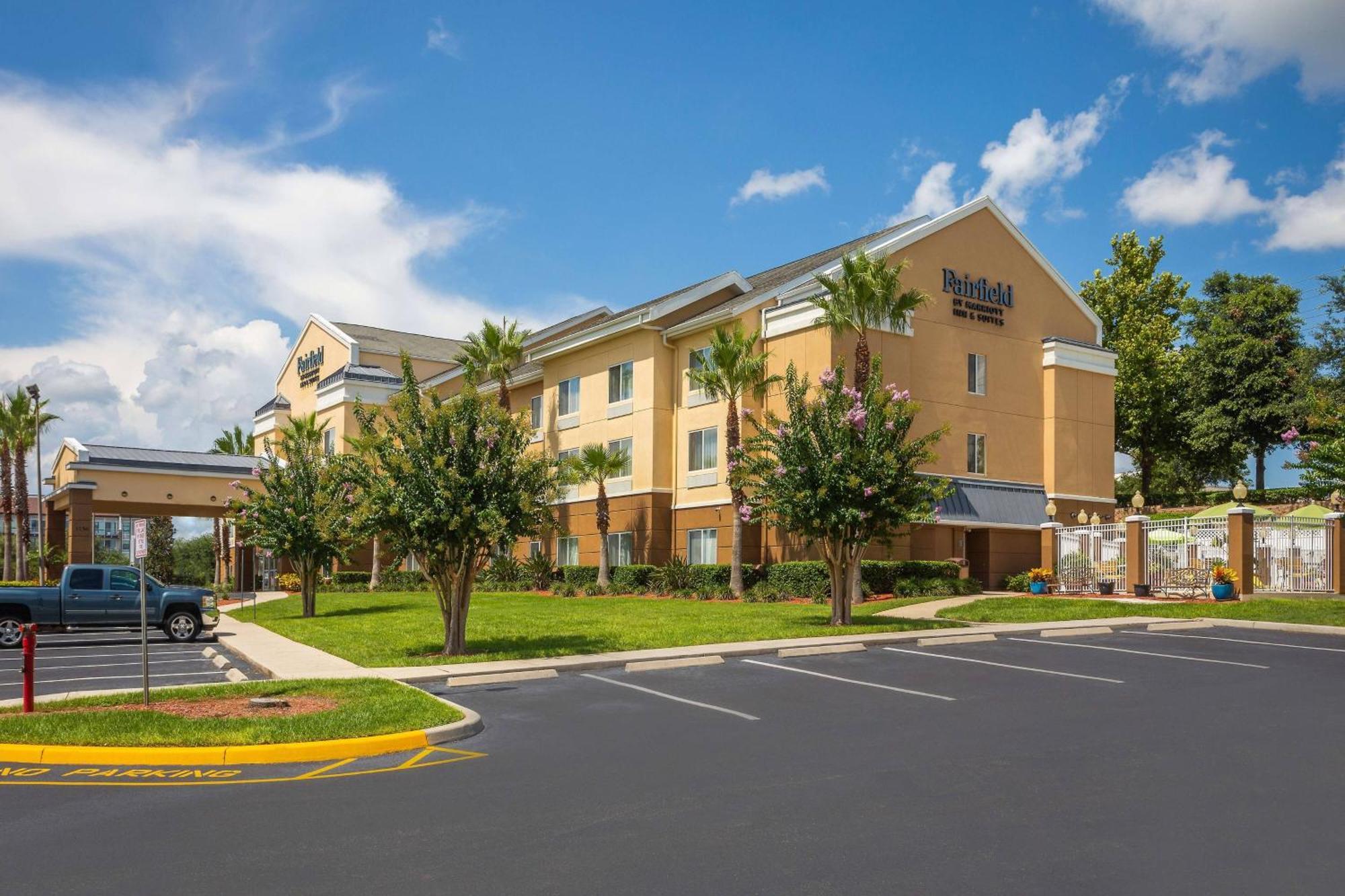Fairfield Inn & Suites By Marriott Клермонт Екстериор снимка