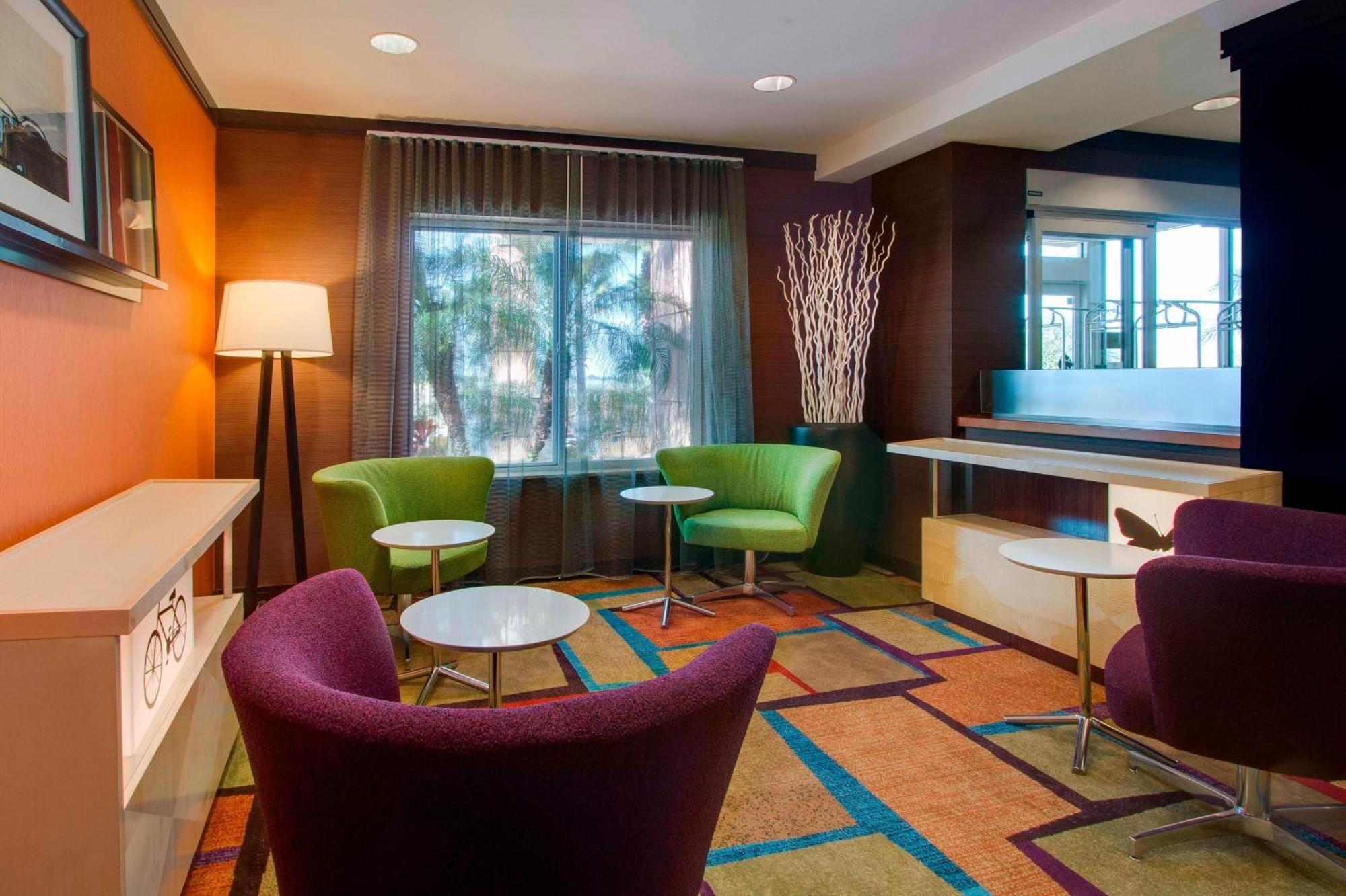 Fairfield Inn & Suites By Marriott Клермонт Екстериор снимка