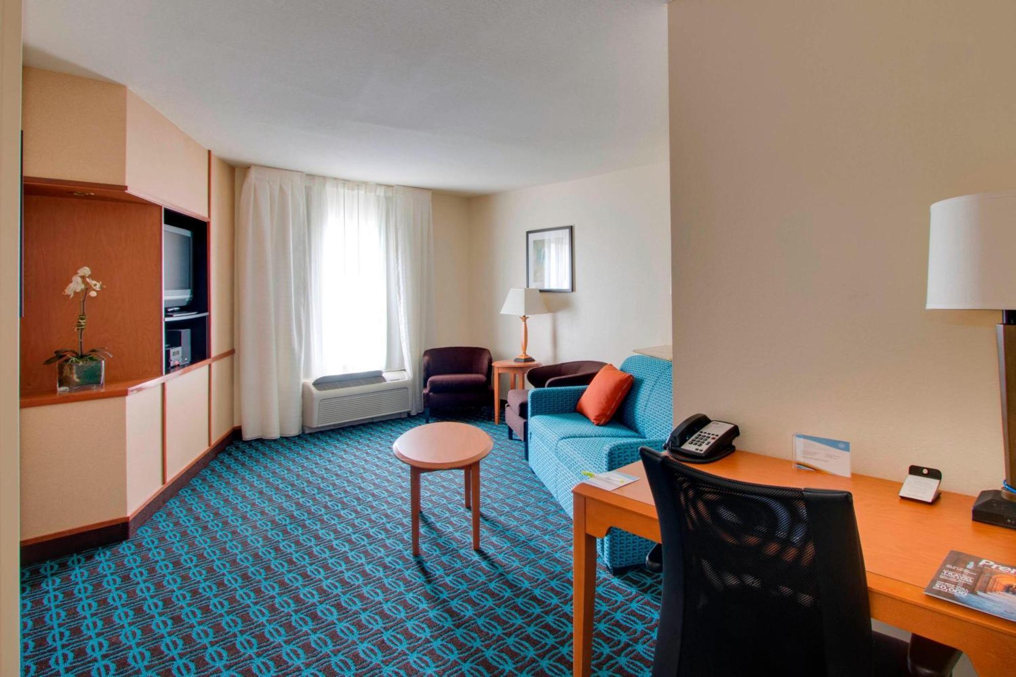 Fairfield Inn & Suites By Marriott Клермонт Екстериор снимка