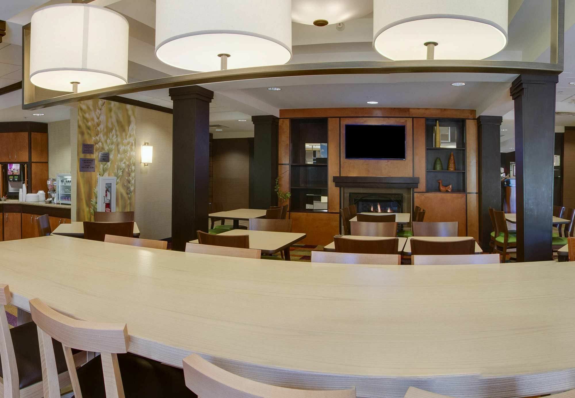 Fairfield Inn & Suites By Marriott Клермонт Екстериор снимка